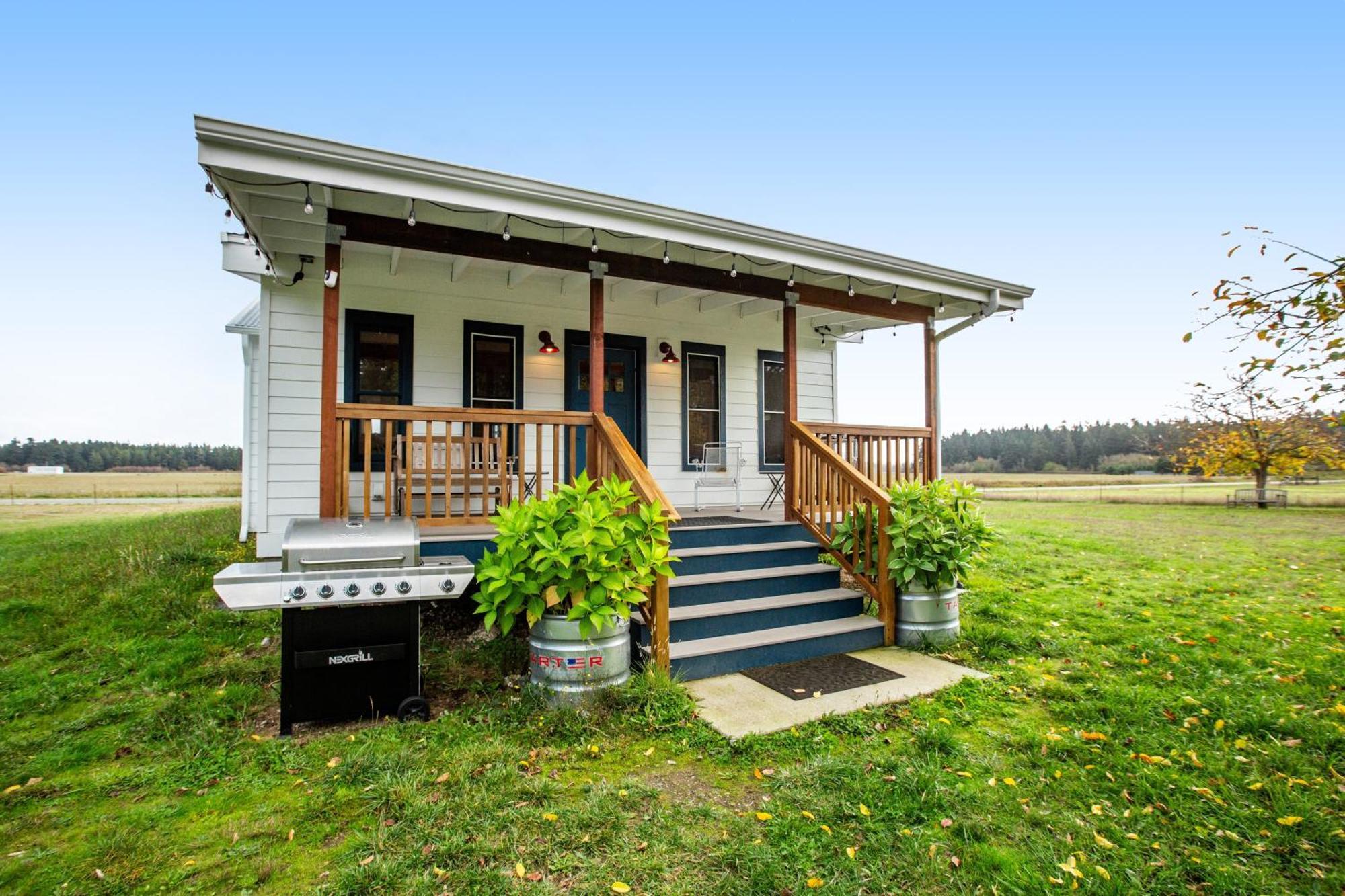 Historic Officer'S Farmhouse At Olf Coupeville Exterior photo